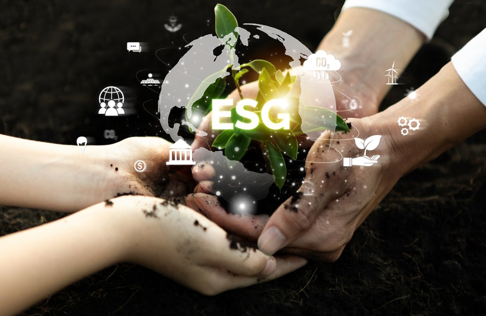 hwangyeong-bohowa-jayeon-bojon-e-daehan-gieob-ui-dangyeol-eul-sangjinghaneun-esg-aikon-eul-gajin-jeolm-eun-simjang-eul-kiugi-wihae-bijeuniseu-pateuneosib-lideoga-moyeossseubnida